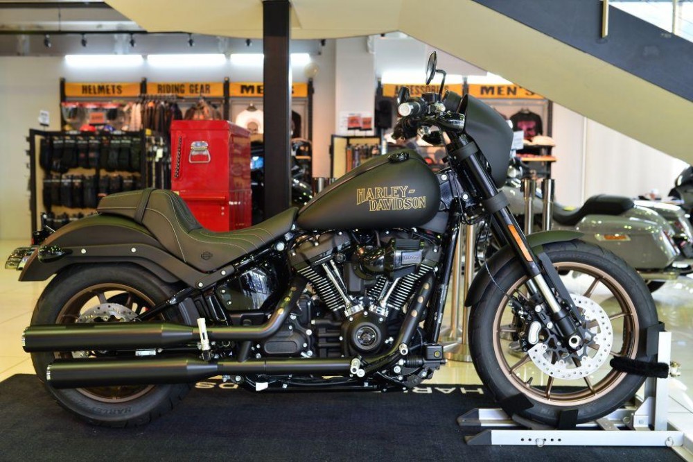 ブラックデニム