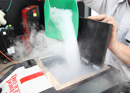 ドライアイス洗浄の原理