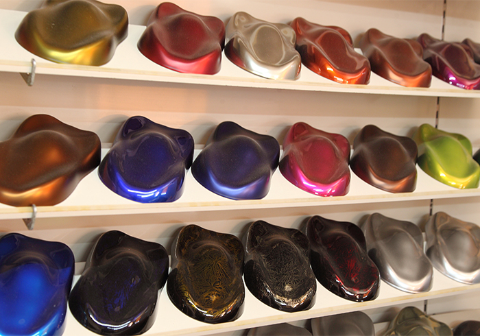 Glanz タッチアップペイントのカラーバリエーション（50万色以上の調色データ）