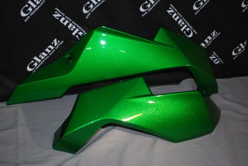 エメラルドブレイズドグリーン