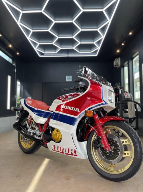 CB1100Rガラスゴーティング